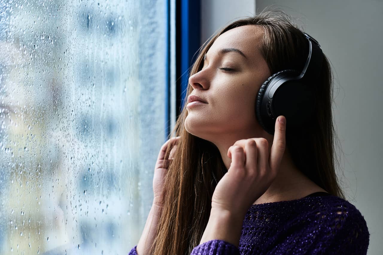 Listen to soothing music to sleep like a baby